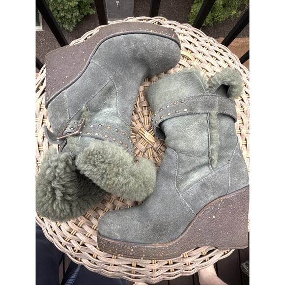 Emu Boots Heighton Lo Sheepskin Womens 5 Green Wedge Winter Australian - Picture 2 of 16